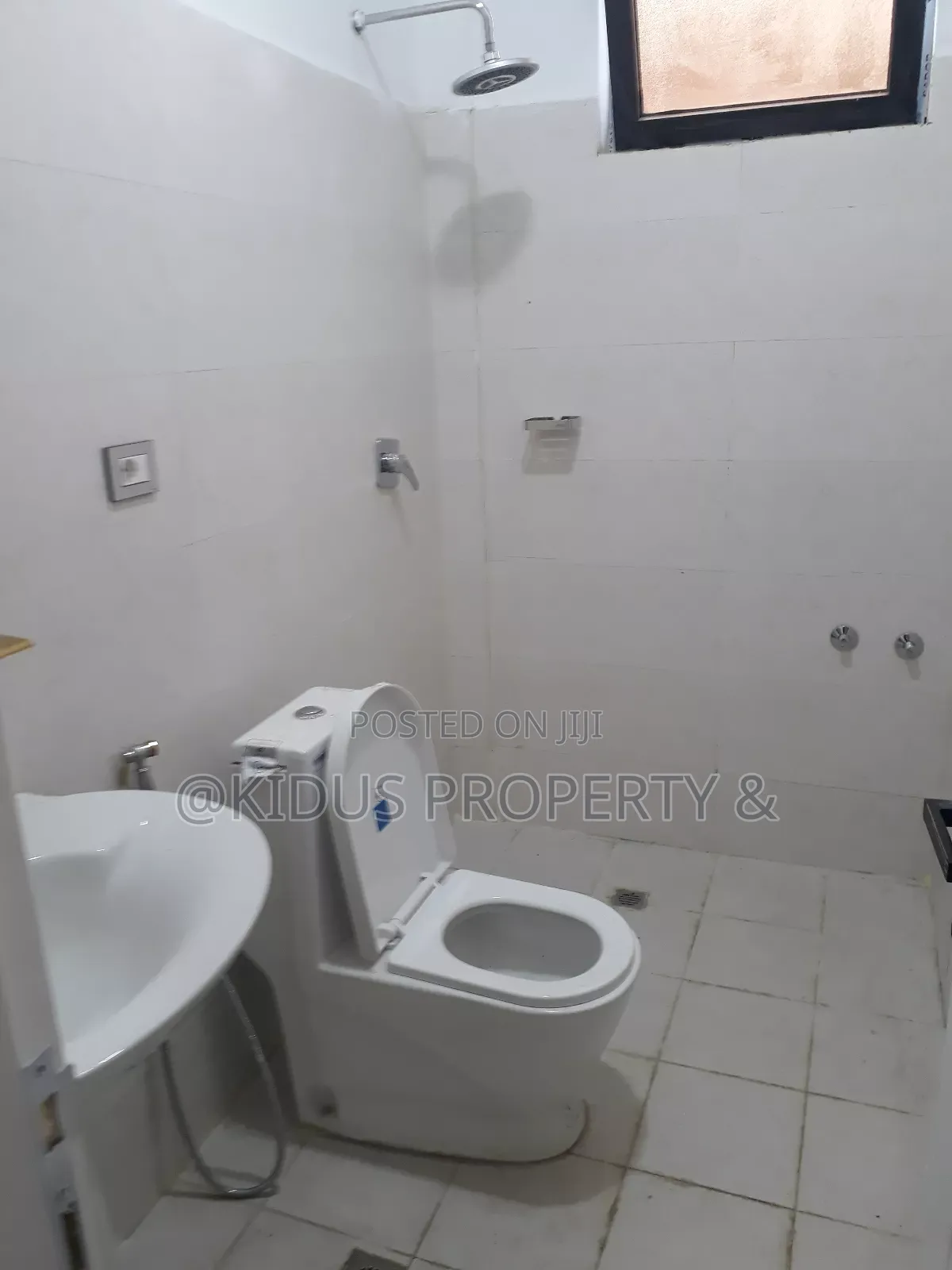 2bdrm Apartment in Around Nasswe, Nifas Silk-Lafto for rent