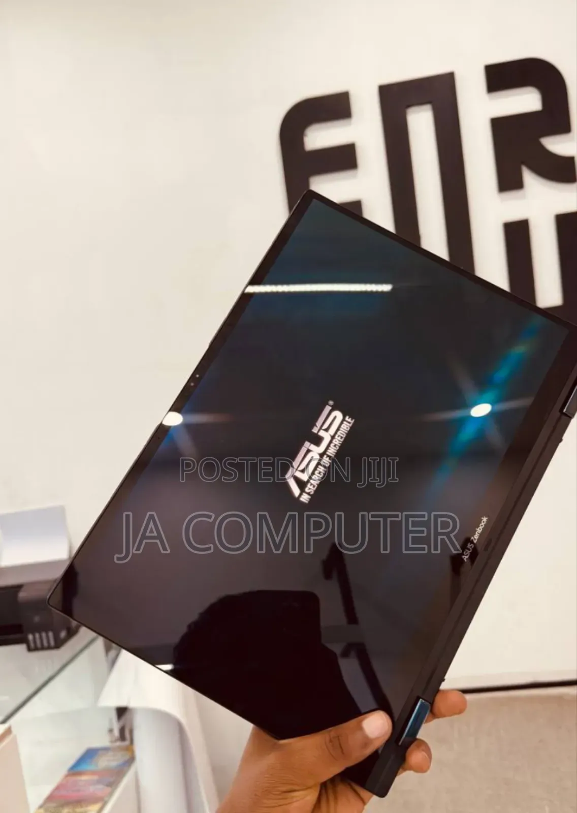 New Laptop Asus ZenBook UX430UA 16GB Intel Core i5 SSD 512GB