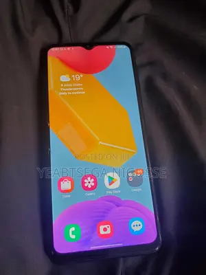Photo - Samsung Galaxy M13 64 GB Black