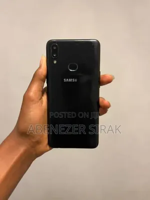 Photo - Samsung Galaxy A10s 32 GB Black