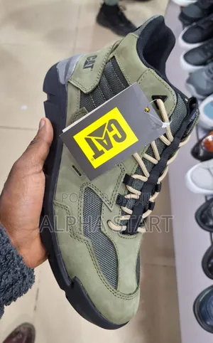 Photo -  Cat Original Sneaker
 Made in Vietnam 
 Size -- 40--43