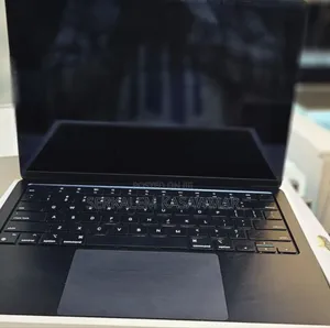 Photo - New Laptop Apple MacBook Air 2022 M2 8GB Apple M2 SSD 256GB