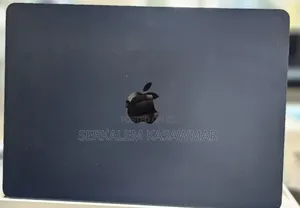 New Laptop Apple MacBook Air 2022 M2 8GB Apple M2 SSD 256GB