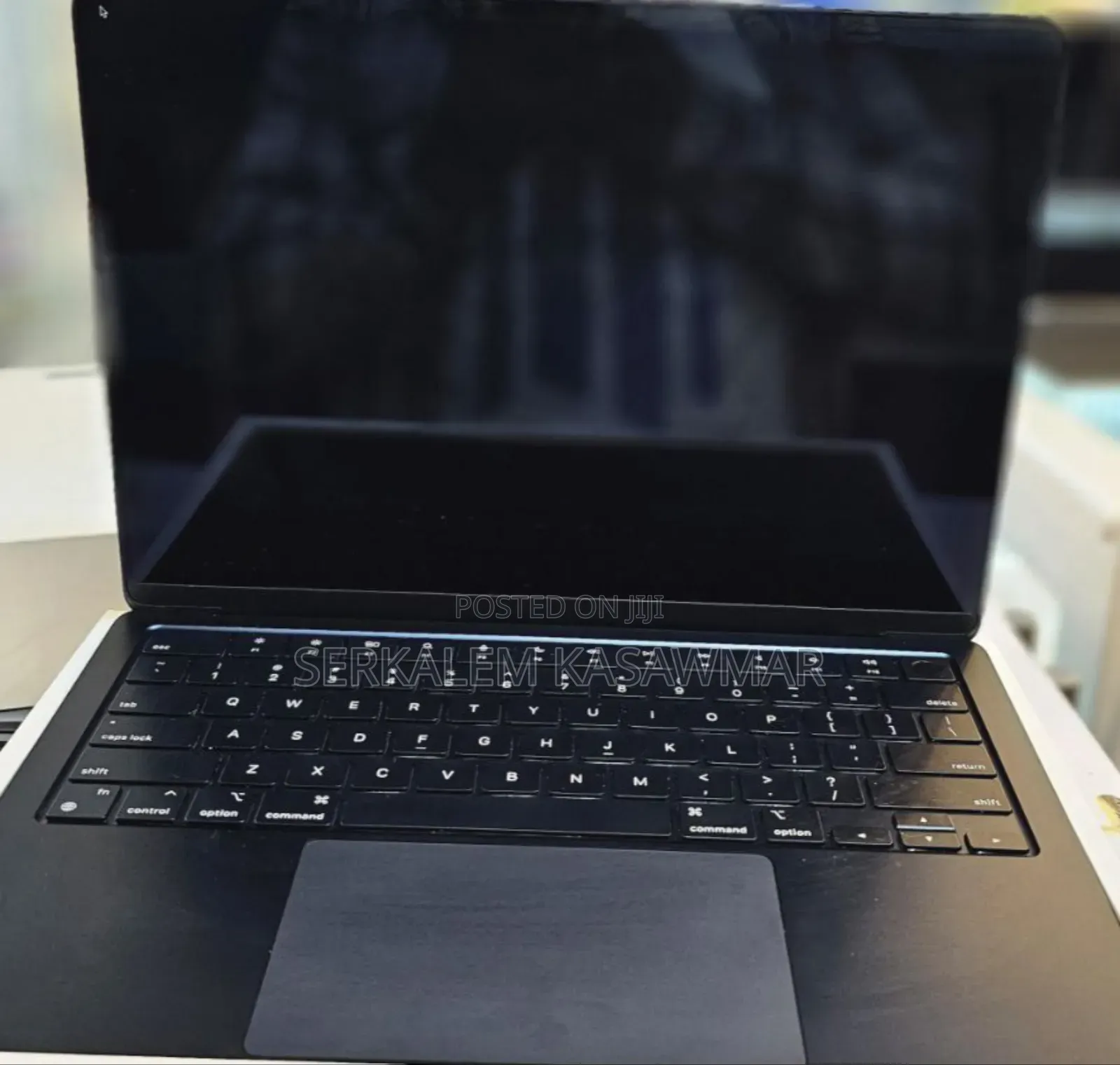 New Laptop Apple MacBook Air 2022 M2 8GB Apple M2 SSD 256GB