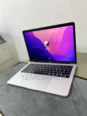 Photo - Laptop Apple MacBook Pro 2020 8GB Intel Core I5 SSD 256GB