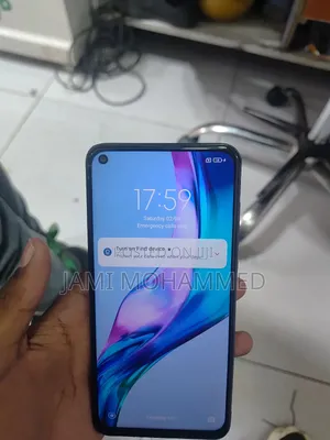 Photo - Realme 9 128 GB Black