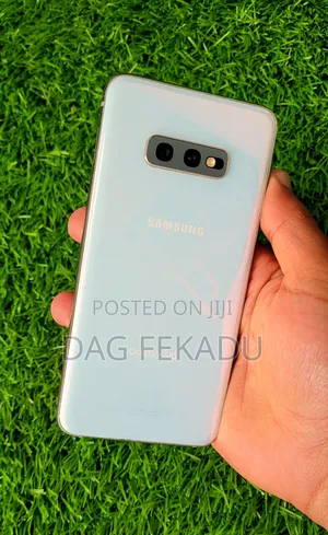 Samsung Galaxy S10e 128 GB White