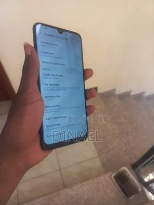 Photo - Samsung Galaxy A50 64 GB Black