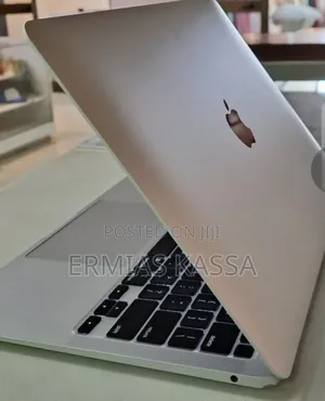 New Laptop Apple MacBook Air 2020 M1 8GB Apple M1 SSD 256GB