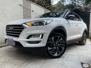 Photo - Hyundai Tucson 2020 White