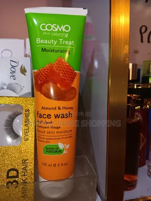Photo - Cosmo Moisturizing Face Wash