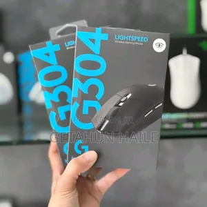 Photo - Logitech G304 Lightspeed Wireless Gaming Mouse