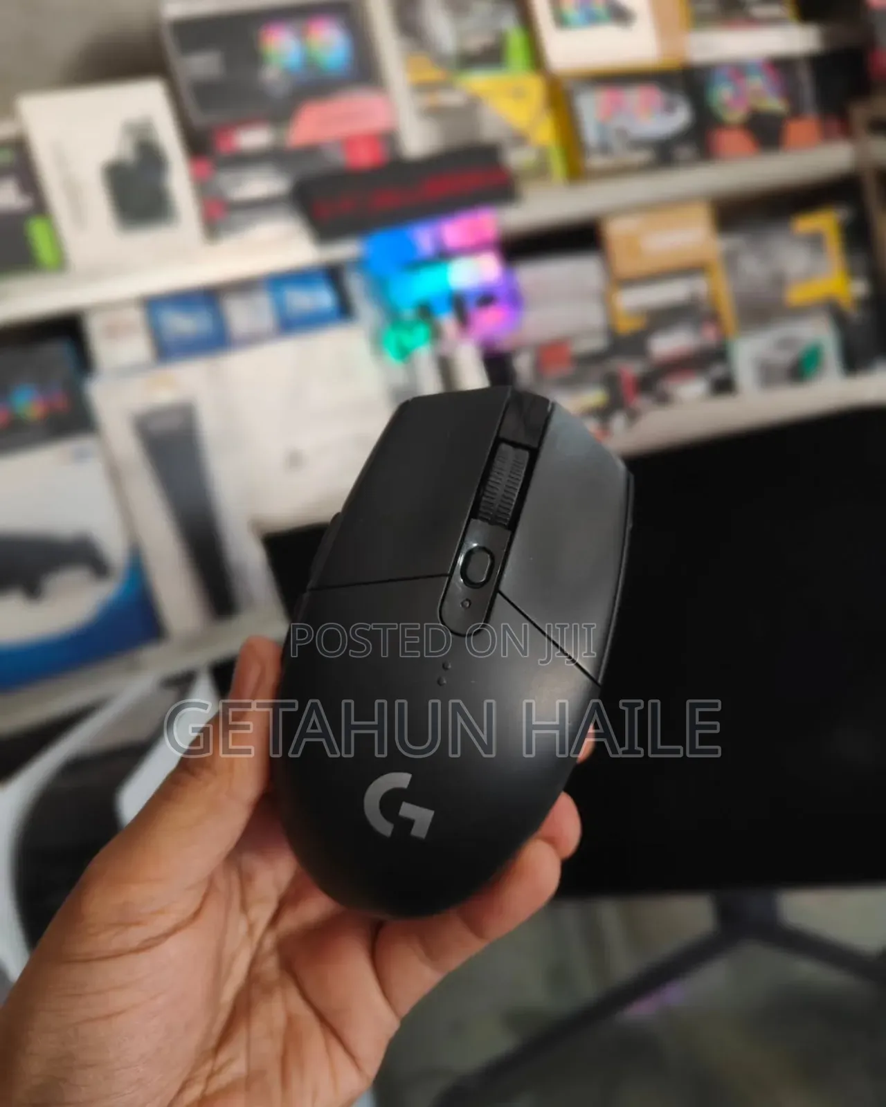 Logitech G304 Lightspeed Wireless Gaming Mouse