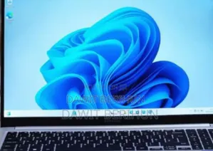 New Laptop Samsung 8GB Intel Core i5 SSD 512GB