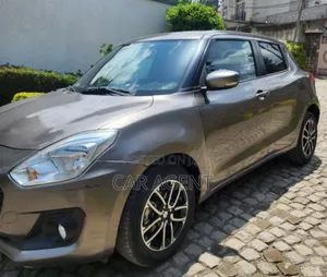 Photo - Suzuki Swift 2021 Gray