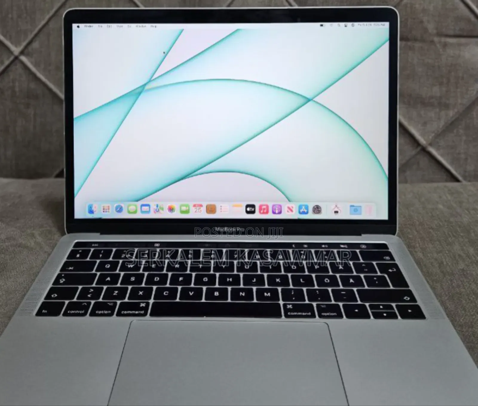 New Laptop Apple MacBook Pro 2017 16GB Intel Core I7 SSD 512GB