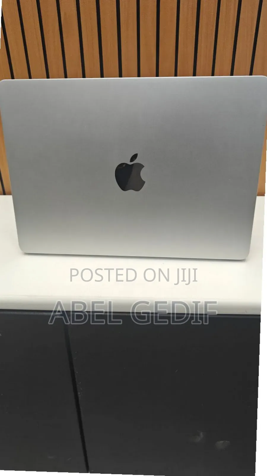 New Laptop Apple MacBook Air 2024 M3 13-Inch 16GB Apple M3 SSD 512GB