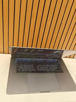 New Laptop Apple MacBook Pro 2019 16GB Intel Core I9 SSD 512GB