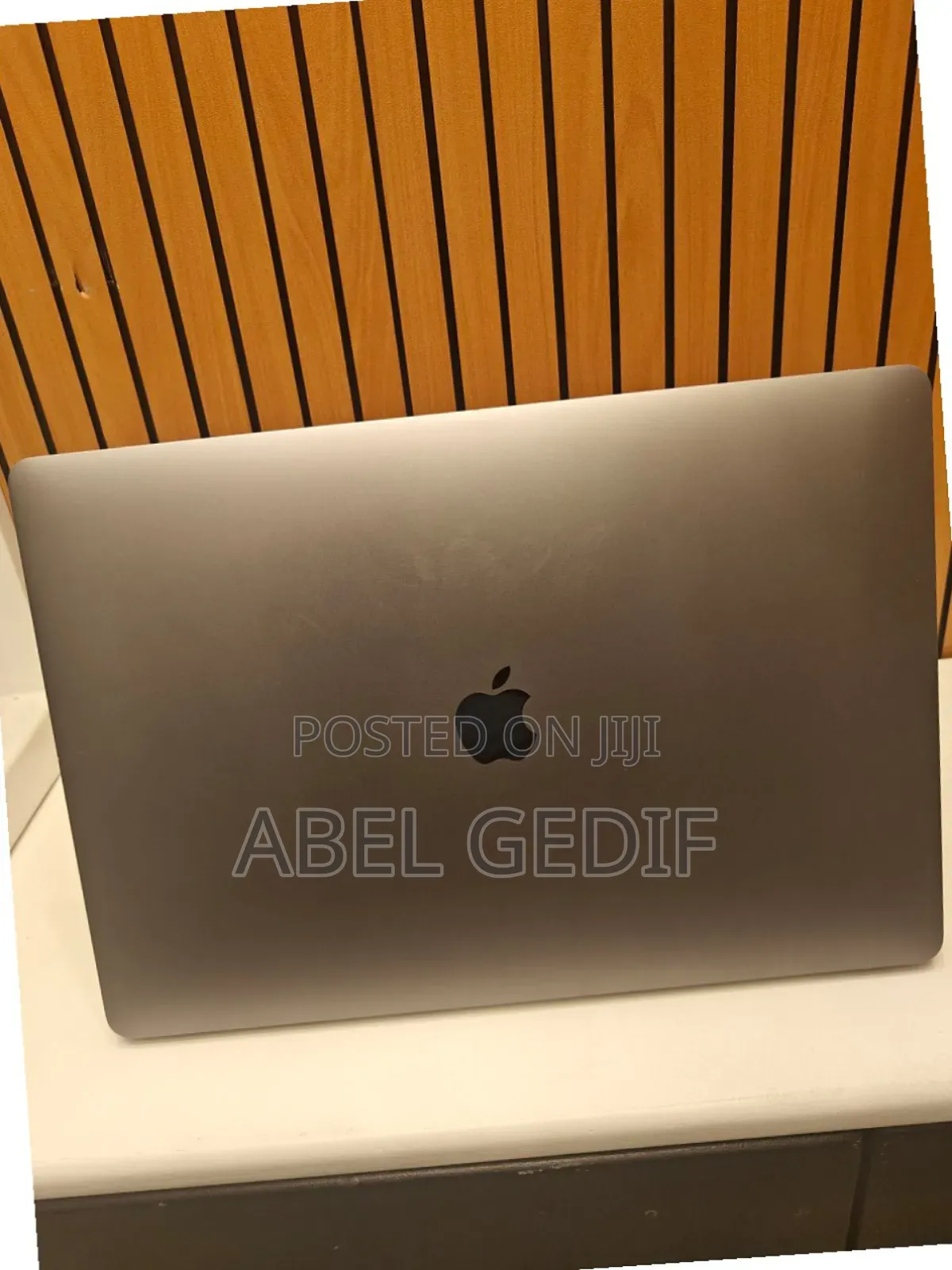 New Laptop Apple MacBook Pro 2019 16GB Intel Core I9 SSD 512GB