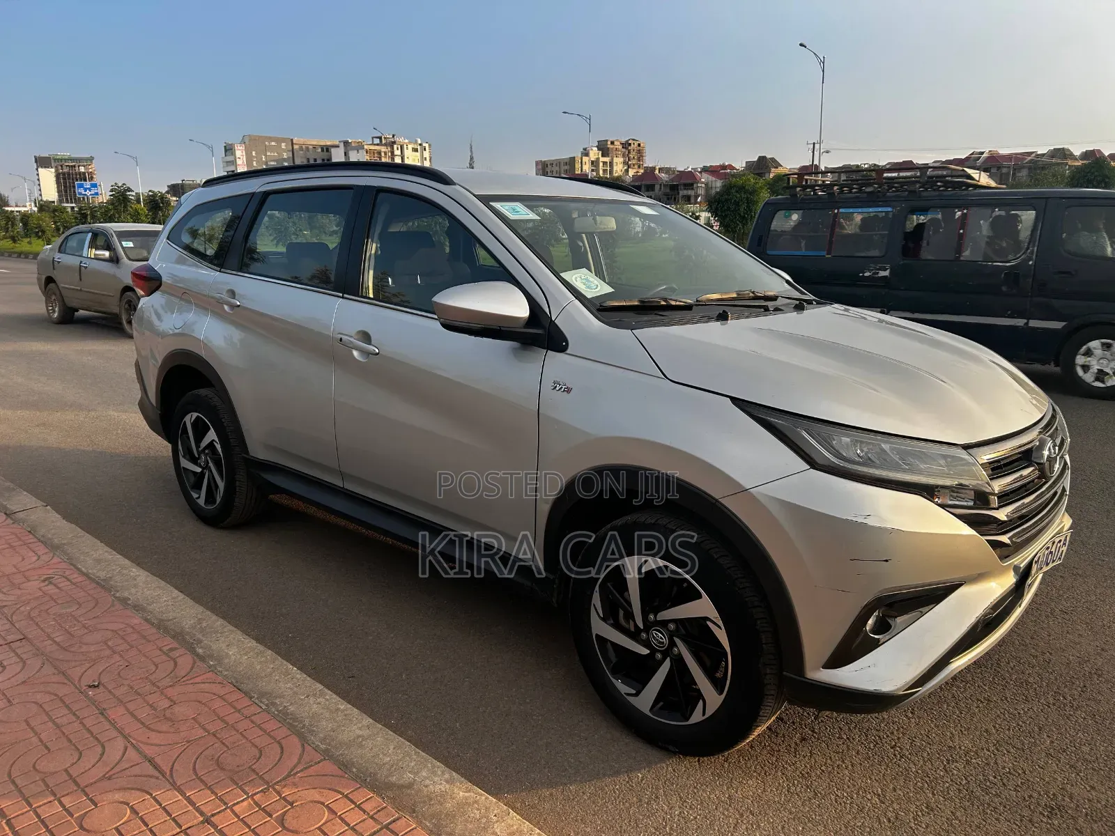 Toyota Rush 2021 Silver