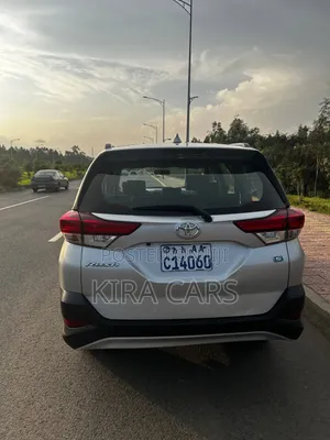 Toyota Rush 2021 Silver