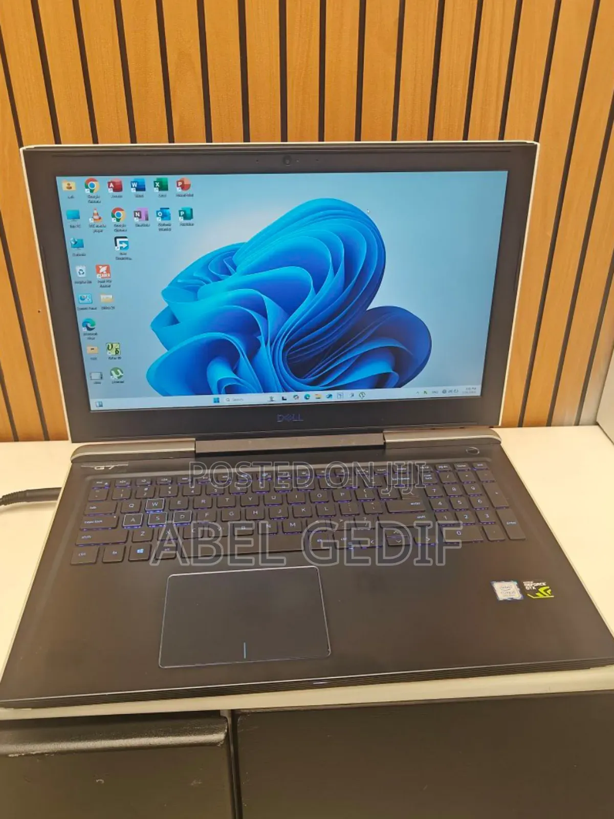 New Laptop Dell 8GB Intel Core I7 SSD 1T