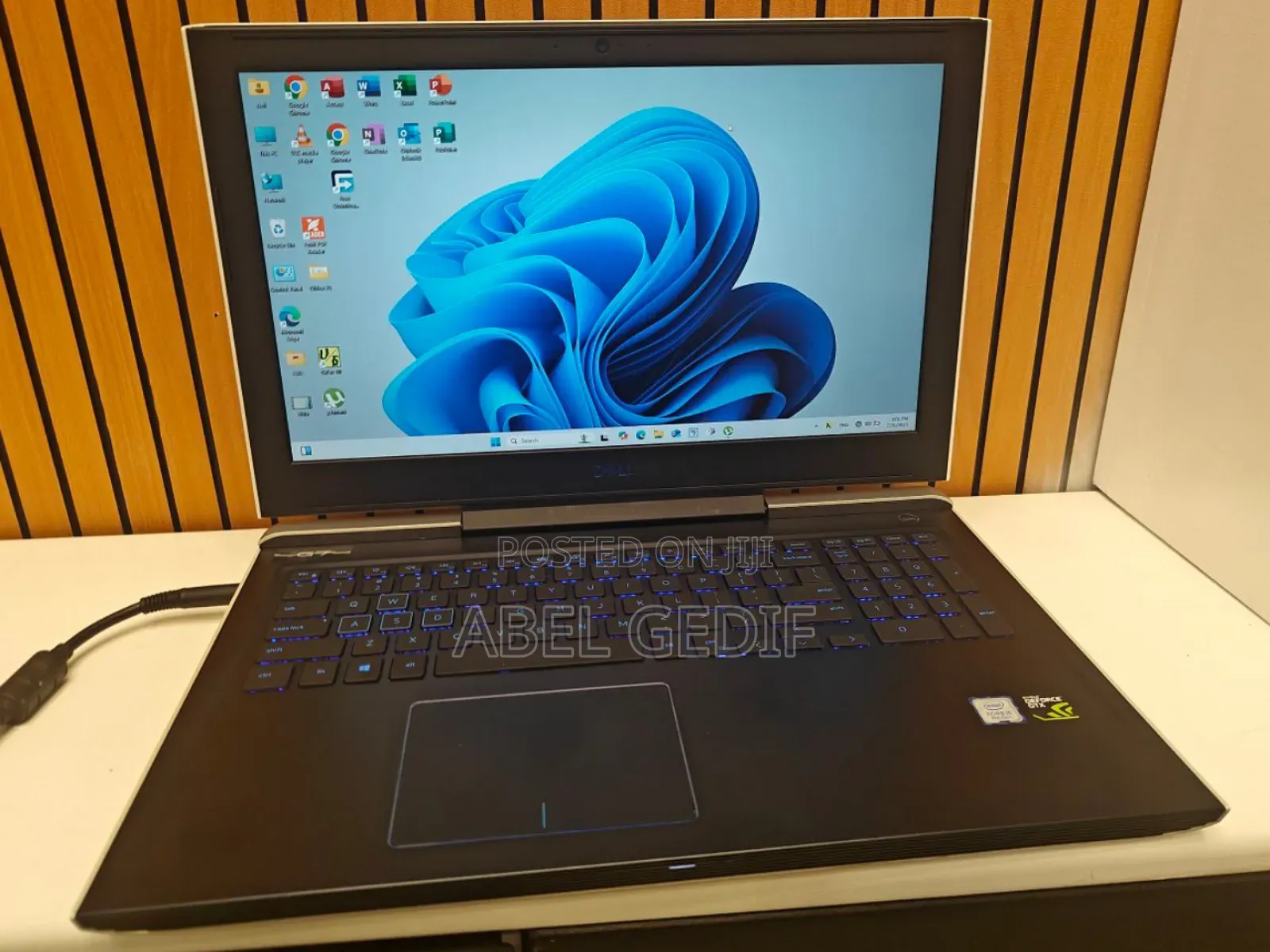 New Laptop Dell 8GB Intel Core I7 SSD 1T