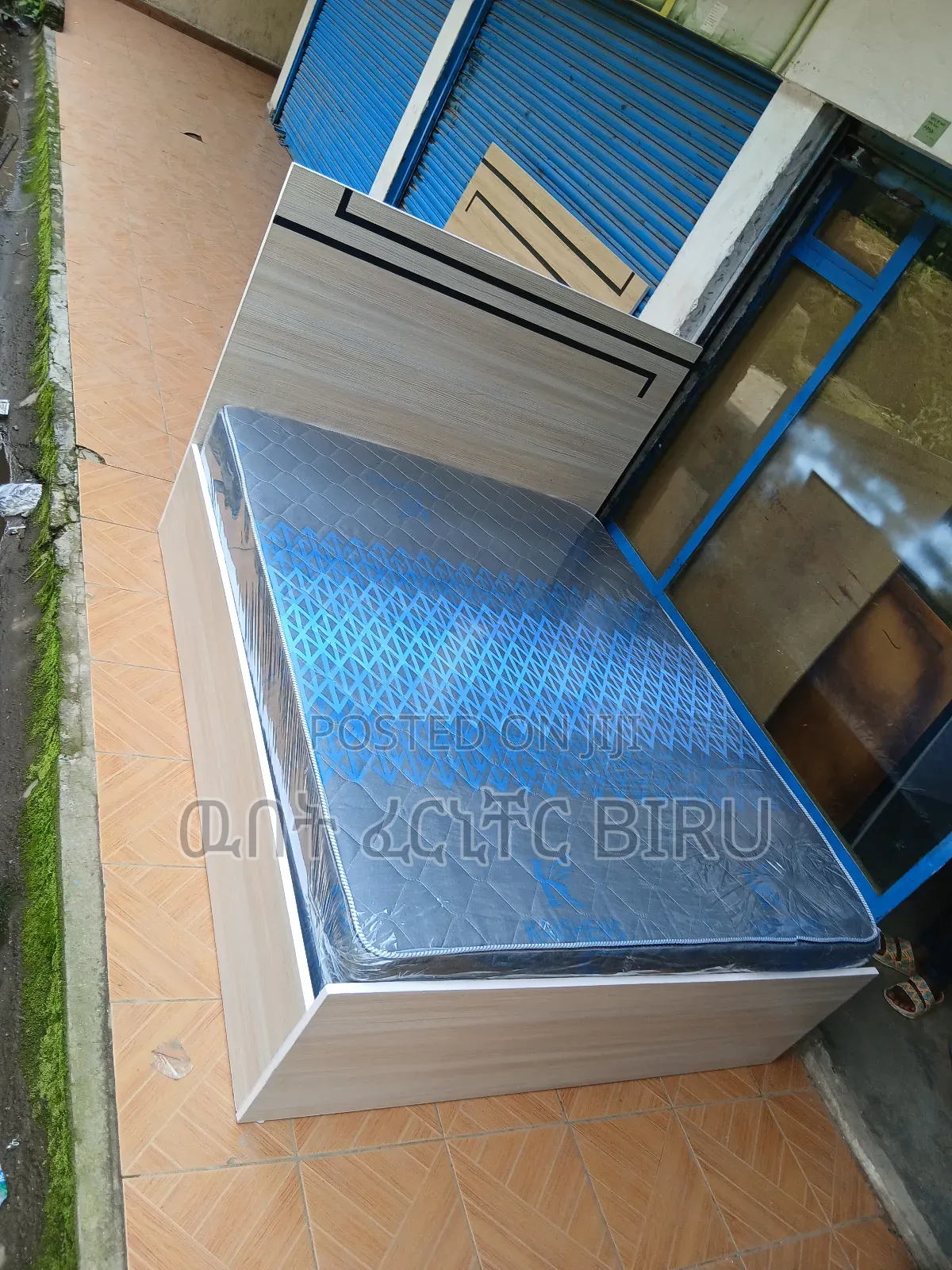 ላምኔት አልጋ ከን ፍራሹ በ20000 ብር ቢቻ ስፋት 1/50