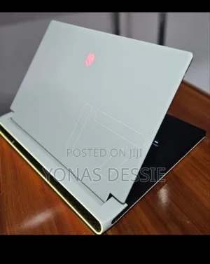 New Laptop Alienware M17x R2 16GB Intel Core I7 SSD 512GB