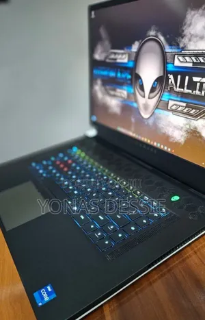 New Laptop Alienware M17x R2 16GB Intel Core I7 SSD 512GB