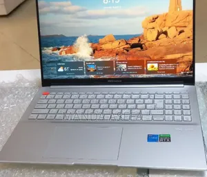 New Laptop Asus VivoBook 15 X505BA 16GB Intel Core I5 SSD 512GB