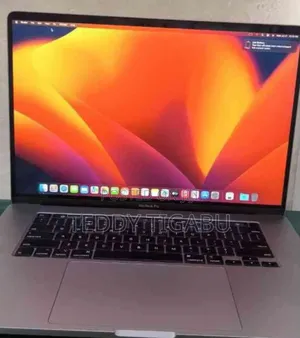 New Laptop Apple MacBook Pro 16GB Intel Core I9 SSD 512GB
