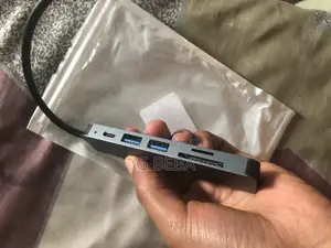 Photo - Usb 3.0 Usb C Hub Adapter Dock