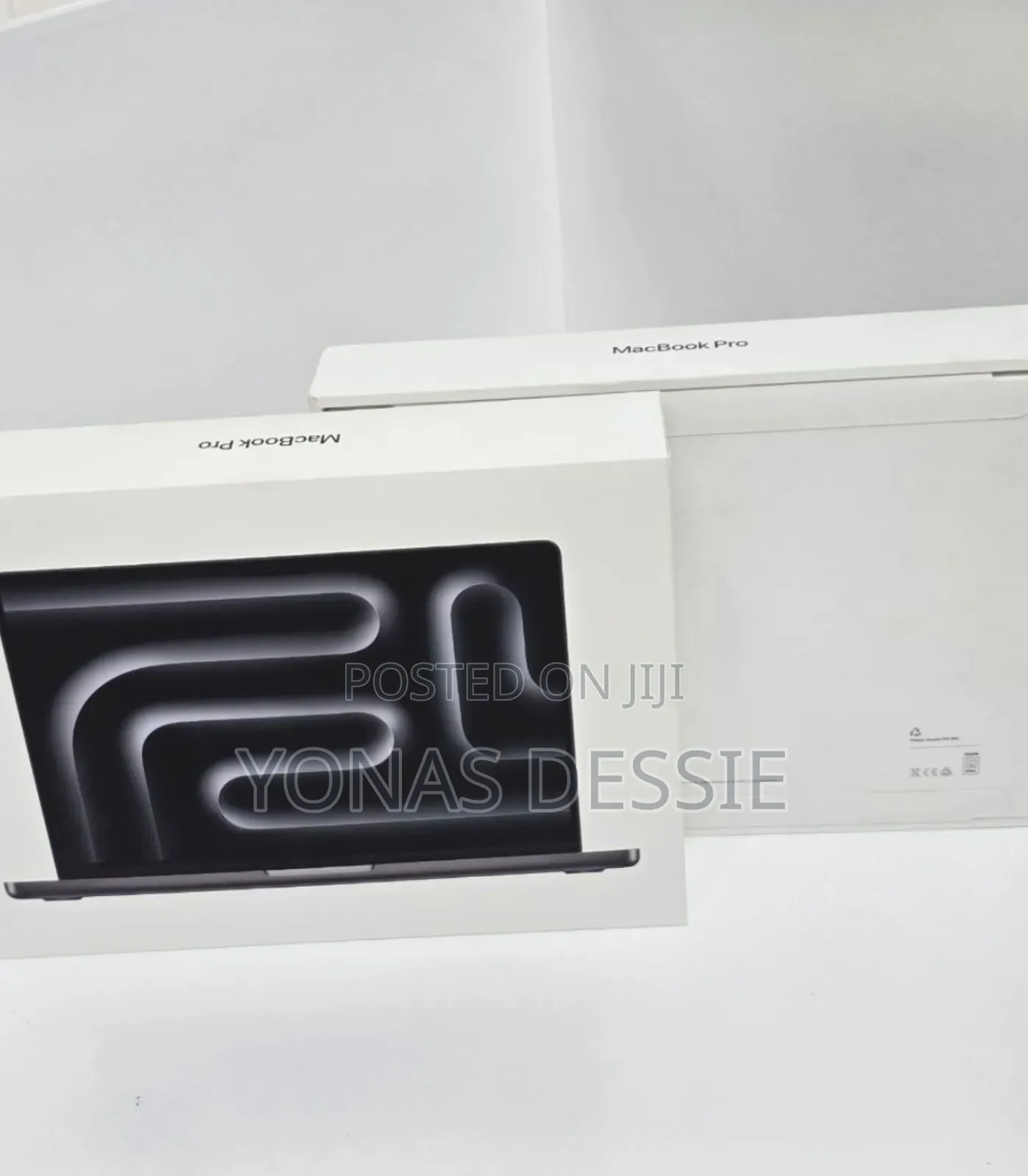 New Laptop Apple MacBook Pro 2024 M4 14-inch 18GB SSD 1T