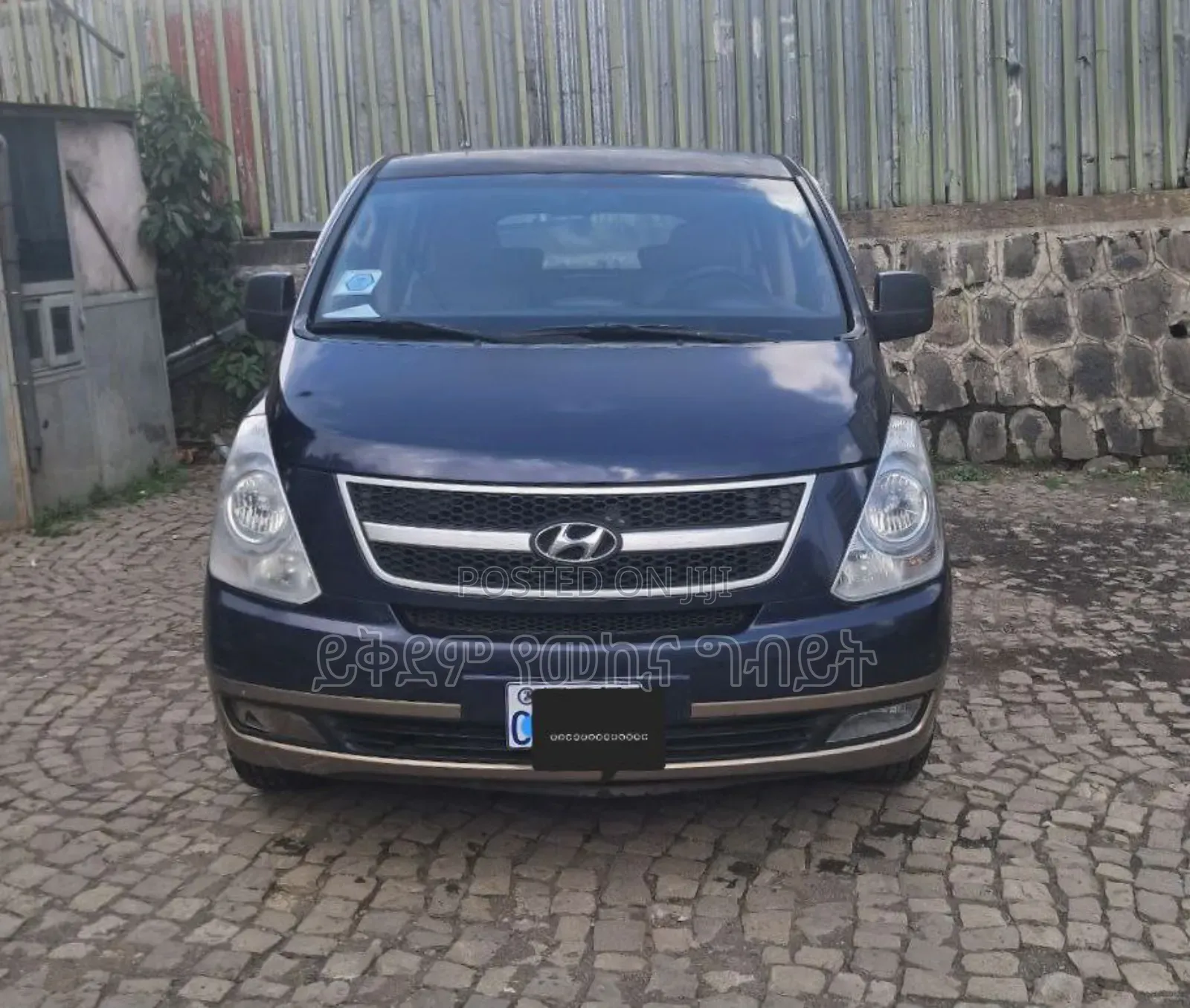 Hyundai H1 2010 Blue