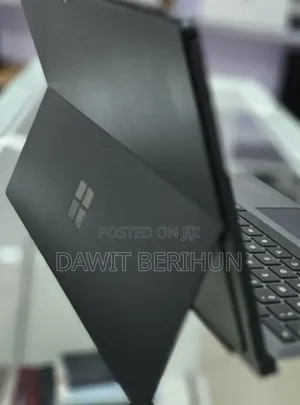 Photo - New Laptop Microsoft Surface Pro 6 8GB Intel Core I7 SSD 256GB