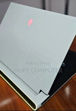 New Laptop Alienware M17x R2 16GB Intel Core I7 SSD 512GB