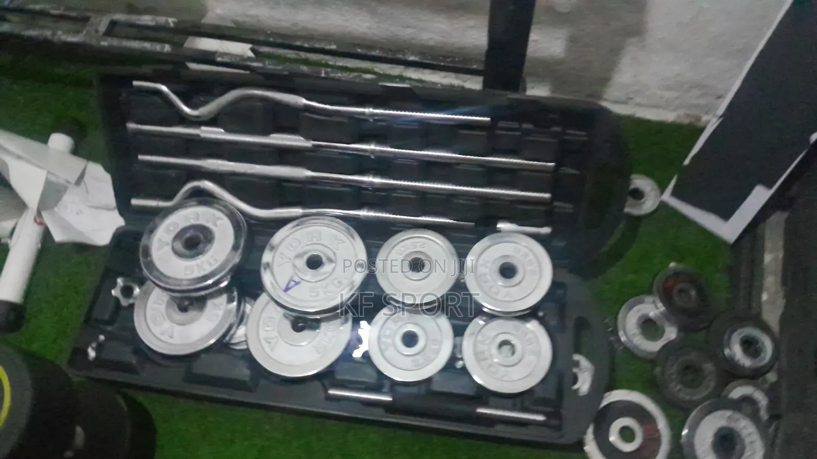 ክርመትን በስፖርት 55 ኪሎ ተገጣጣሚ ዳምፔልና ባርቤል