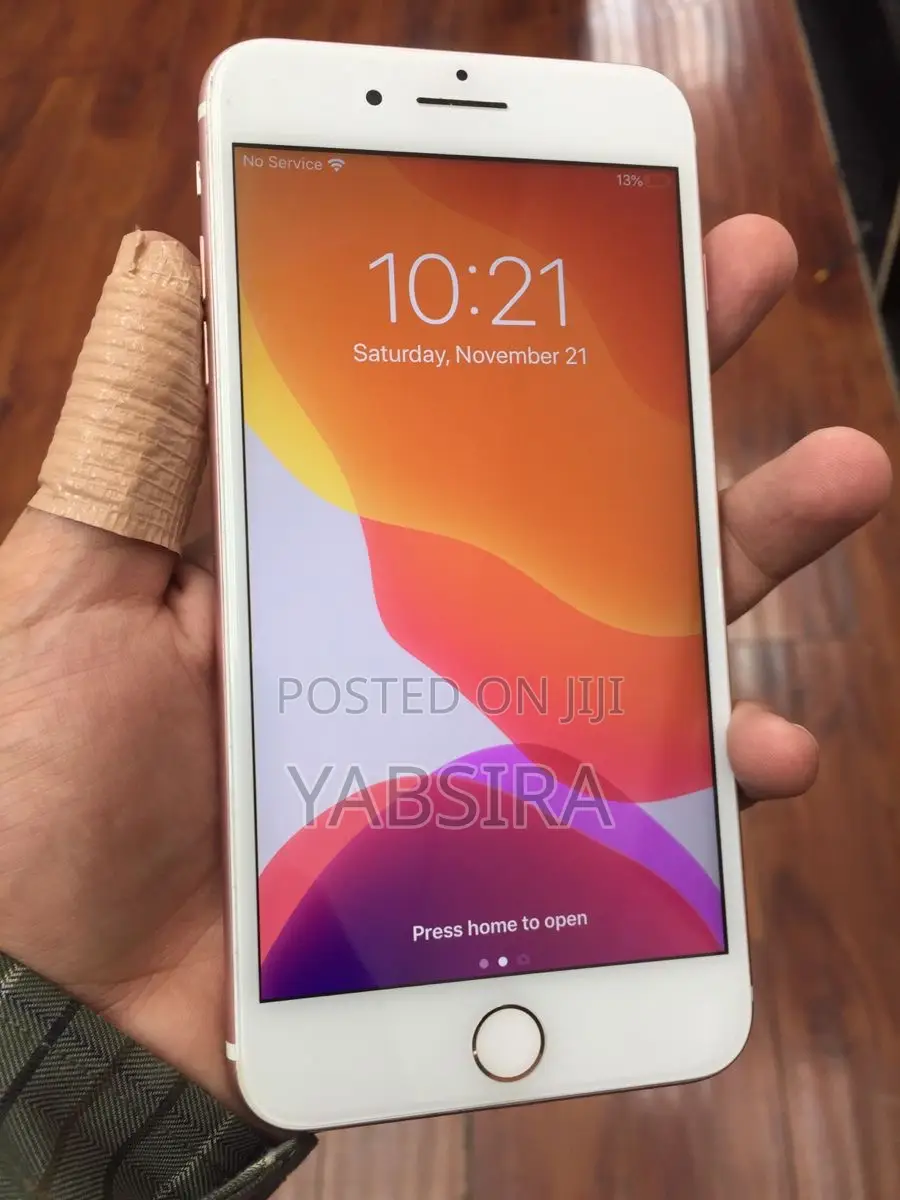 New Apple iPhone 7 128 GB White