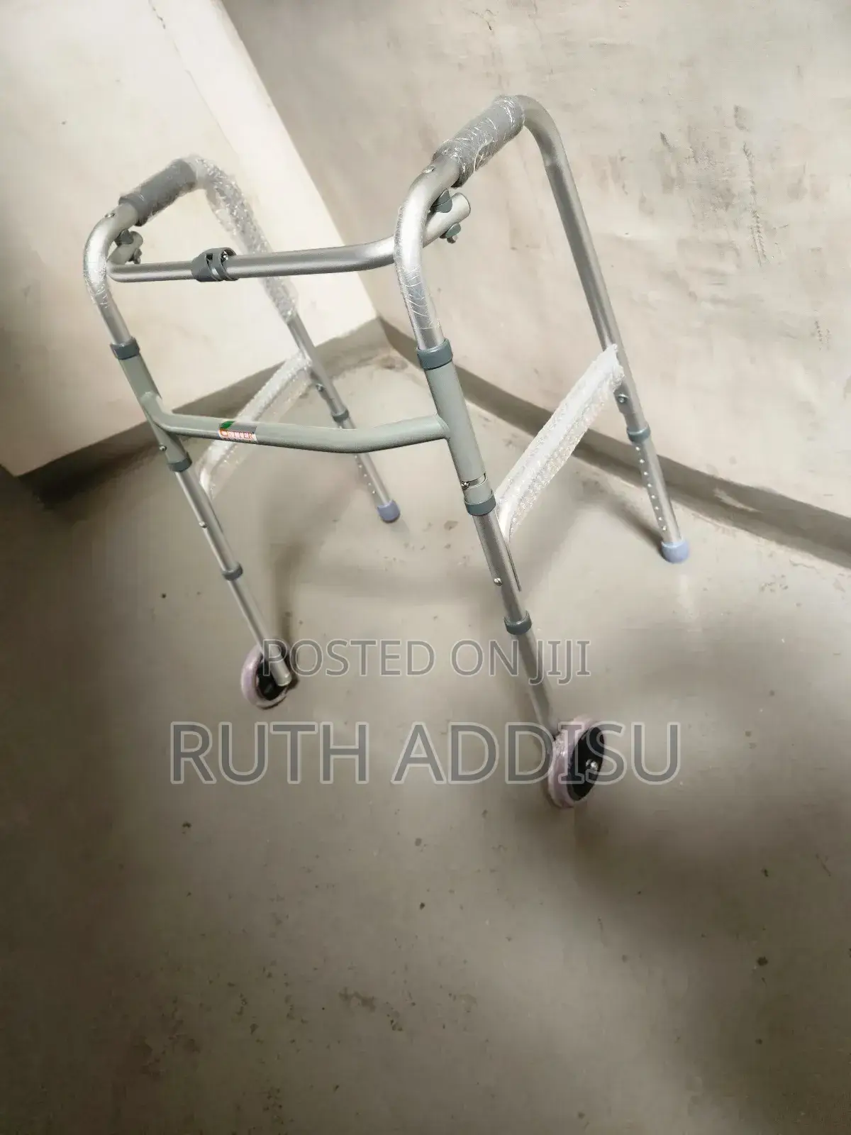 Frontal Wheel Walker直接medical Almunium Walker朱槿walker Med