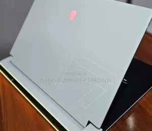 New Laptop Alienware Area-51m 16GB Intel Core I7 SSD 512GB