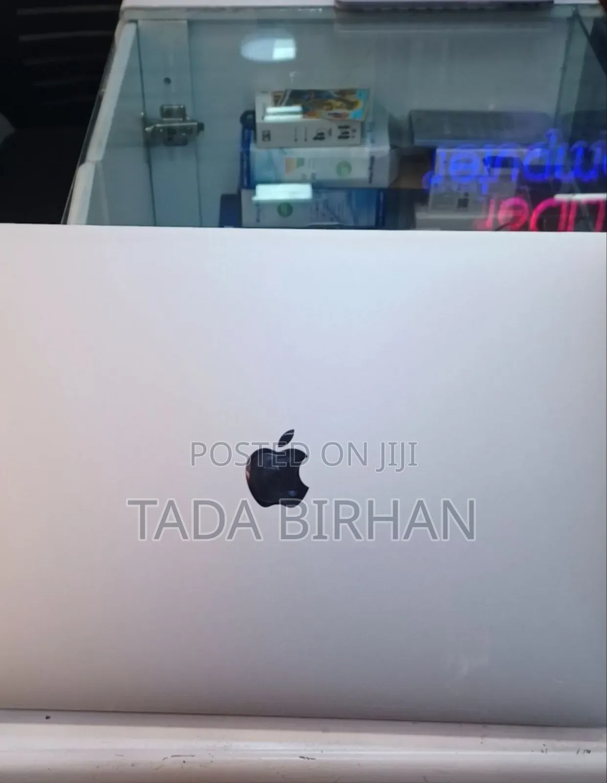 New Laptop Apple MacBook Pro 2018 32GB Intel Core i9 SSD 1T