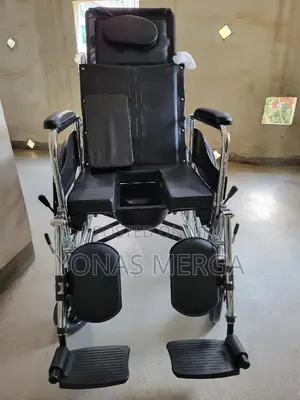 Photo - Hygienic Wheelchair彥士wheelchair٢٢٢wheelchair=÷×Wheelchair