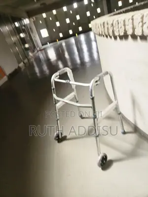 Photo - Brand New Walker腱我walker較為walker冤獄walker慺不walker兜圈walker New