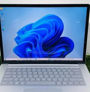 New Laptop Microsoft Surface 16GB Intel Core I7 SSD 256GB