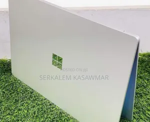 New Laptop Microsoft Surface 16GB Intel Core I7 SSD 256GB