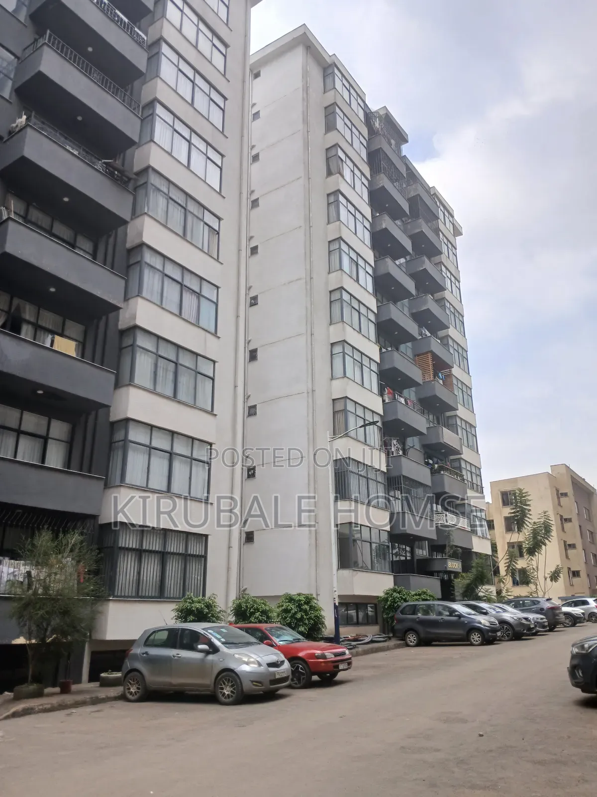 3bdrm Apartment in Noh Figa, Bole for sale