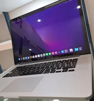 New Laptop Apple MacBook Pro 16GB Intel Core I7 SSD 256GB