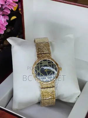 Photo - Ye Sitota Seat Dior