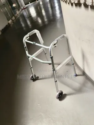 Photo - Foldable Walker褚只walker軍和walker北部medical Walker脆弱walker New